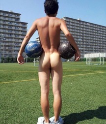 mooning in sunshine 5d76839be3b15.jpg