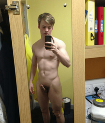 selfie sticks 5d77b6046c19a.png