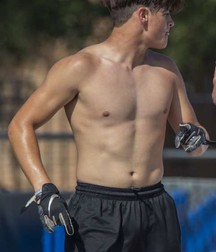 sporty twinks 5d8379381f967.jpg