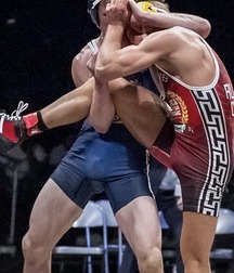 wrestling action 5d8e26399f0f1.jpg