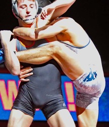 wrestling action 5d8e263ad62d1.jpg