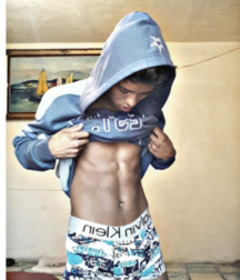 see my tummy 5d9288a1ee53d.png