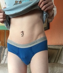 see my tummy 5d9288a47cc98.jpg