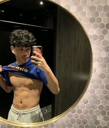 see my tummy 5d9288adf41c7.jpg
