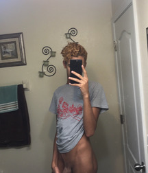 more selfie sticks 5d9289144ca37.jpg