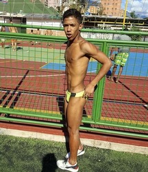 twinks of color 5d967a7f4b1b6.jpg