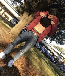 shirt lifting 5d9df576e9269.jpg