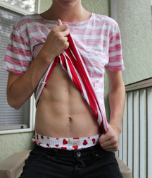 shirt lifting