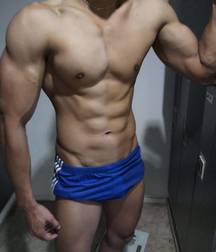 flex your pecs 5d9df73c8d672.jpg