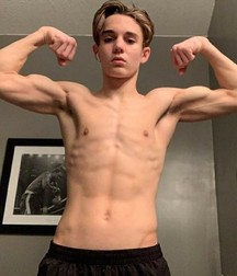 flex your pecs 5d9df73dbeb10.jpg