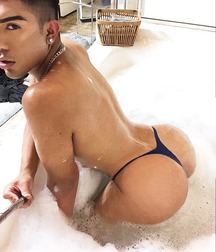 Humpday hotness 5d9e38bbd56ae.jpg