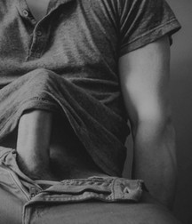 monochrome nudes 5d9e4b13b37d3.jpg