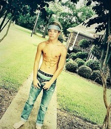 twinks in trousers 5da8ed3fd9e1a.jpg