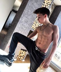 twinks in trousers 5da8ed48afc3e.jpg