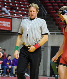 wrestlers bulging 5db06554eb68b.jpg