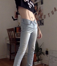 crop tops 5db1db2252301.jpg