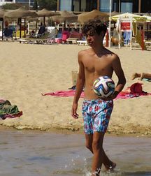 sporting it 5db5a44765ab3.jpg
