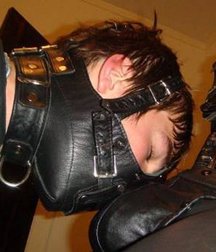 gagged 5dc05ae375921.jpg