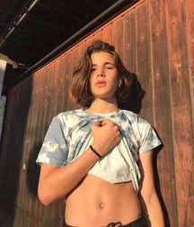 lusty longhairs 5dc0daf23257b.jpg