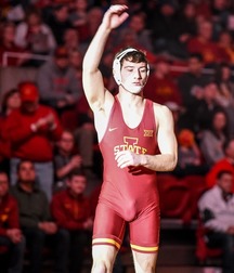 red grapplers 5dc42fa5645e0.jpg