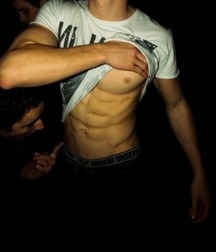 show your six-pack 5dc98b0aab313.jpg