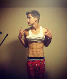 show your six-pack 5dc98b0f5032e.jpg