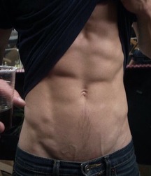 show your six-pack 5dc98b10eeef9.jpg