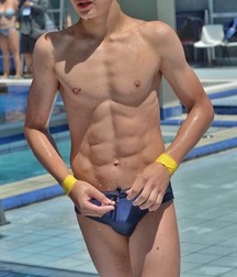 aquaboys 5dcc3950da5b4.jpg