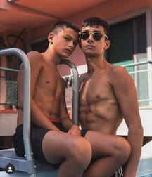 shirtless 5dd7f5a7ec14b.jpg