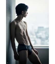 Monochrome males 5de0208eb3ce7.jpg