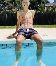 aquaboys 5de91a96c1b00.jpg