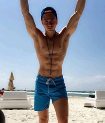 blueboys 2 5df7db6014618.jpg