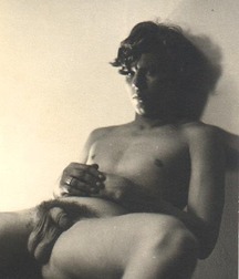 longhaired nudes 5dfc185caa677.jpg