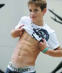 shirtlifters 5e039545c752e.jpg