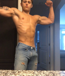 flex those pecs twink boys 5e0cd1ee141e8.jpg