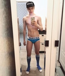 twinkie self pics 5e1f4722ad22d.jpg