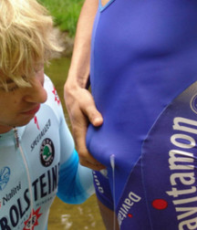 straight bulging athletes boys 5e21cf457e7d7.jpg