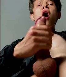 self pleasure - gay boys porn 5e21d8daec48b.jpg