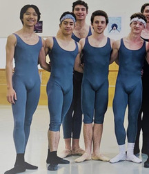 titans in tights 5e2462dea158d.jpg