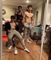bros with bros 5e2469b0900ce.jpg