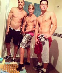 bros with bros 5e2469b9ac1b1.jpg
