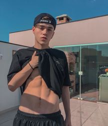 showing sixpacks 5e2da804da9d7.jpg