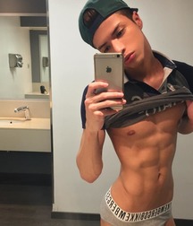 showing sixpacks 5e2da80e36586.jpg