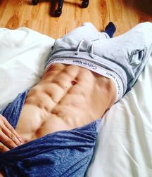 showing sixpacks 5e2da80fb6dd7.jpg