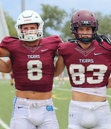 teammates 5e2da9cdf1bd4.jpg