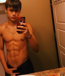 shirtless gay favs 5e31cdf77e515.jpg