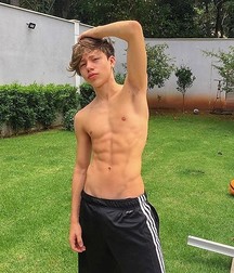 strike a pose - ripped boys 5e3d6af470efc.jpg
