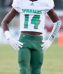 sporting green - athletic hunk twinks  5e3d6b7c1e3a0.jpg