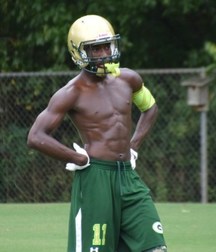 sporting green - athletic hunk twinks  5e3d6b8809e8f.jpg