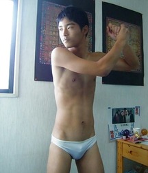barely covered - shirtless twinks 5e4f1b15cbeaf.jpg